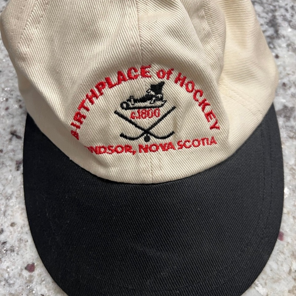 Vintage 90s Windsor Nova Scotia The Birthplace Of Hockey 1800 SnapBack Strapback